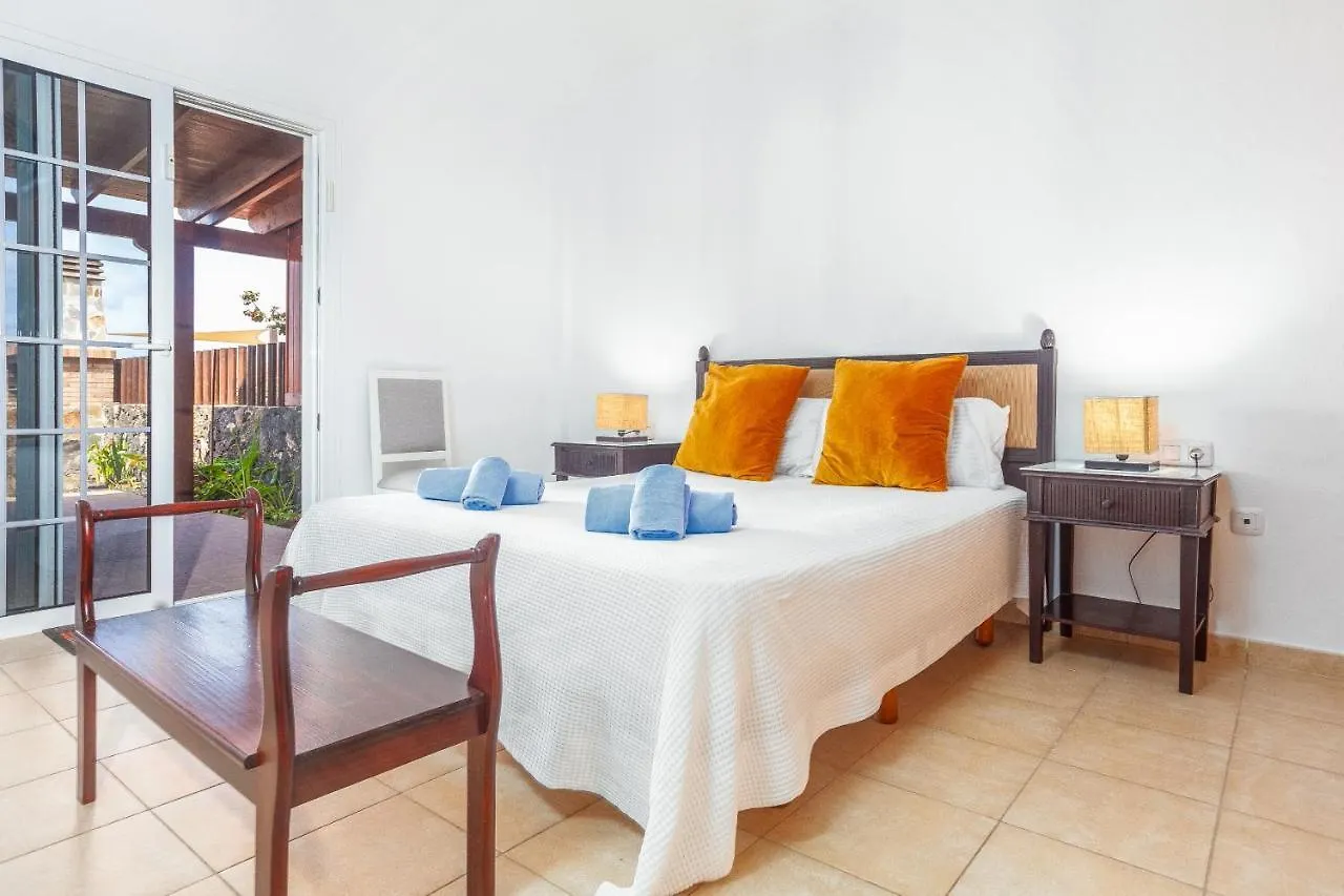 Villa Marina I Beachfront Corralejo By Holidays Home