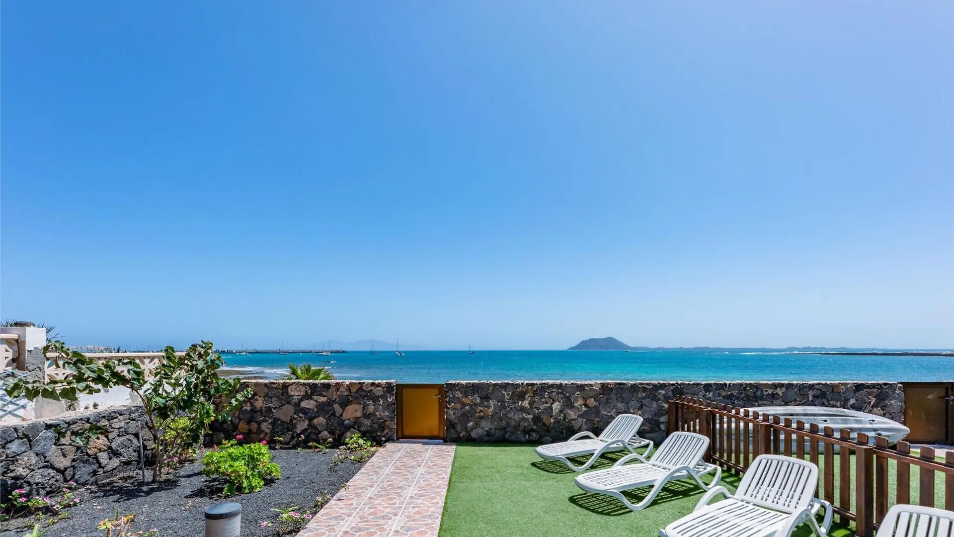 Villa Marina I Beachfront Corralejo By Holidays Home